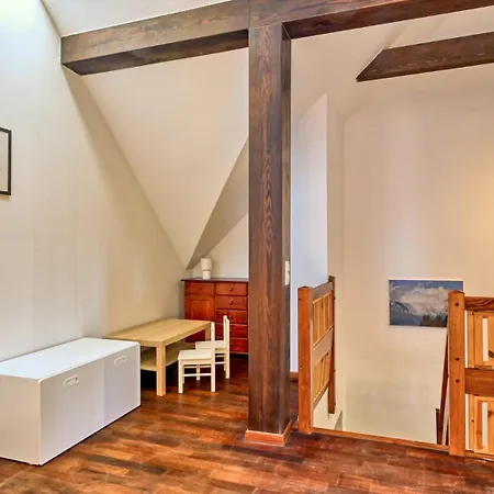 Lola - Najblizej Wyciagu - By Royal Aparts شكلارسكا بوريبا