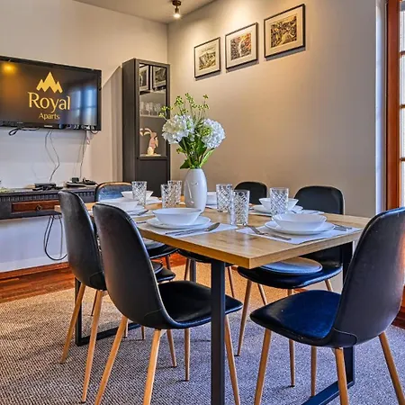 Lola - Najblizej Wyciagu - By Royal Aparts شكلارسكا بوريبا