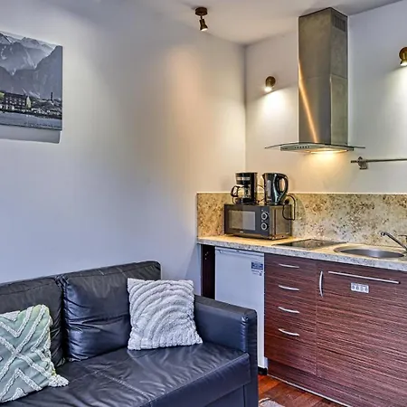 Lola - Najblizej Wyciagu - By Royal Aparts * شكلارسكا بوريبا