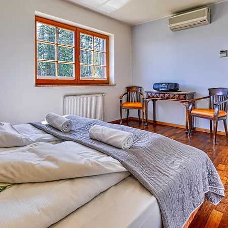 Lola - Najblizej Wyciagu - By Royal Aparts * شكلارسكا بوريبا