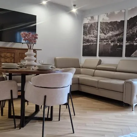 Lola - Najblizej Wyciagu - By Royal Aparts